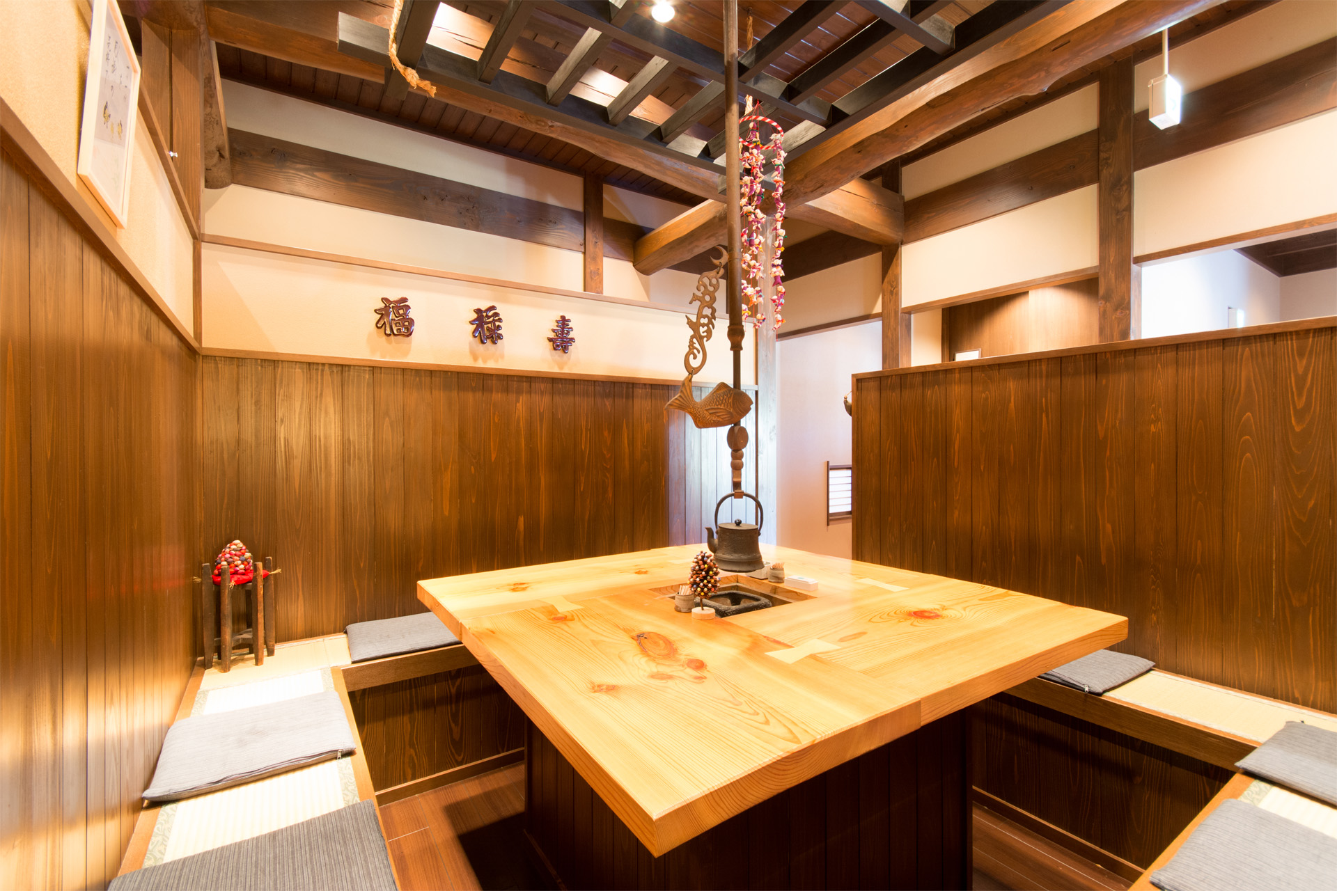 囲炉裏風席の画像